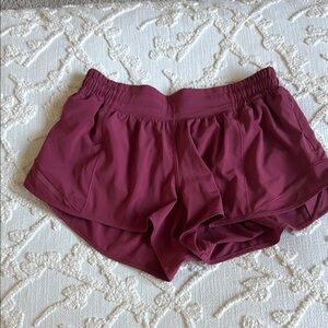 Lululemon Hotty Hot Shorts 2.5”